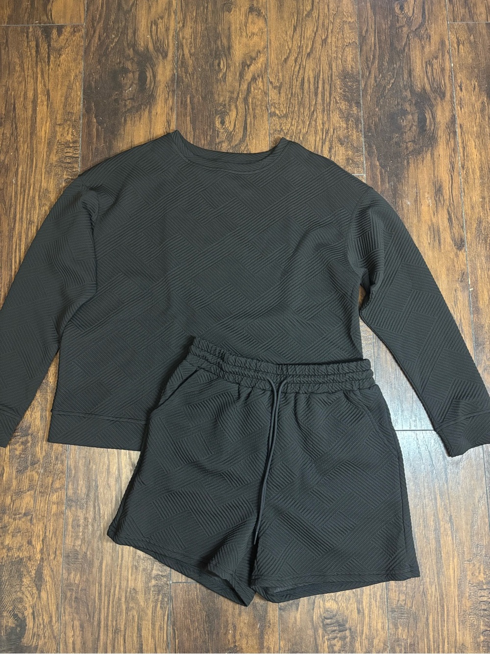 Women’s Black Textured Lounge Set - Top & Shorts
